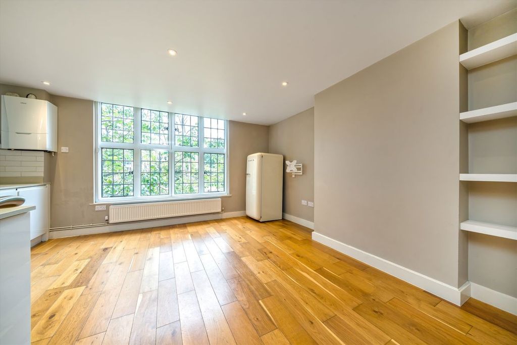 Property photo 3 of 7