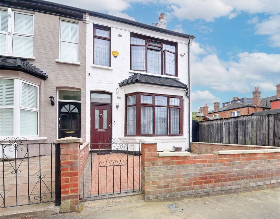 Property photo 1 of 12