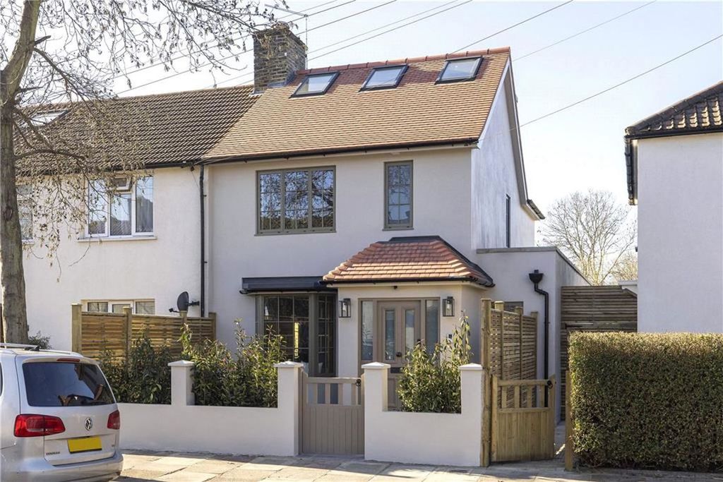 Property photo 2 of 16
