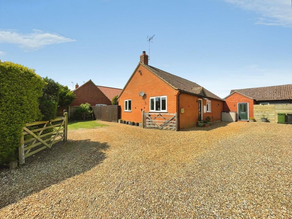 Property photo 1 of 27 A453E0F7-c1Efe359-4Aec-4Eea-Bf73-d9F9F80E2765.Jpeg