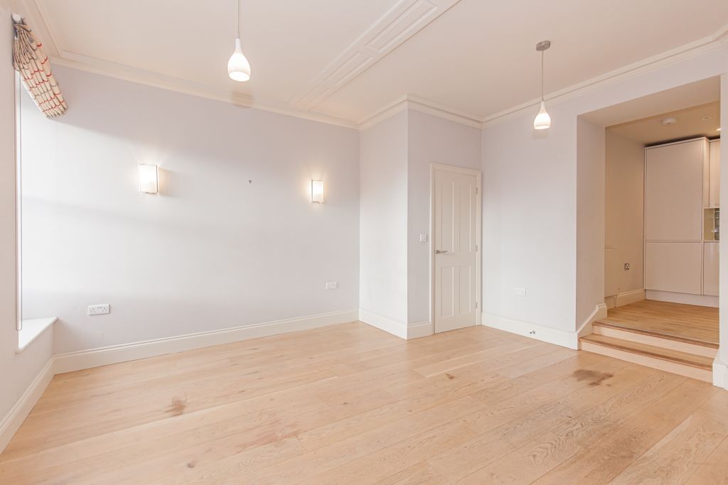 Property photo 2 of 7 146492