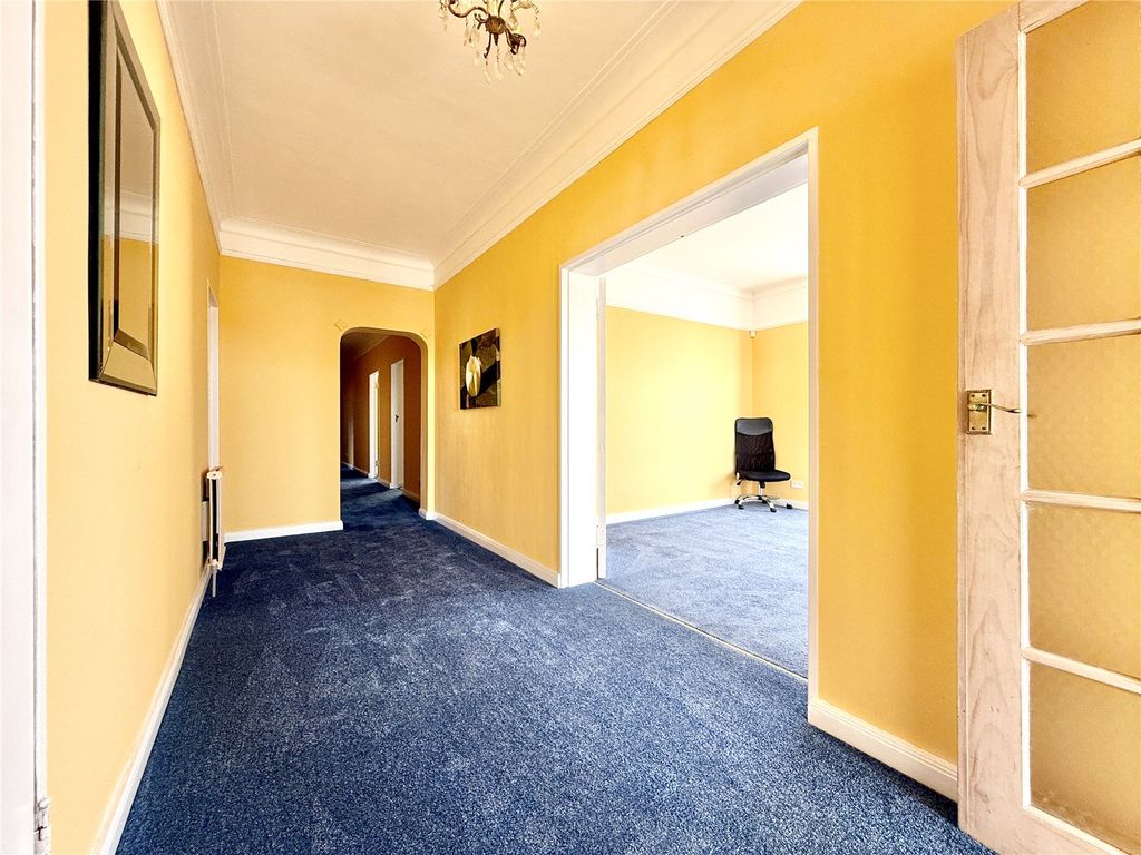 Property photo 3 of 18 Picture No. 06