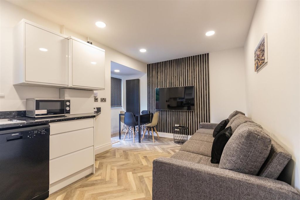 Property photo 3 of 13 Open Plan Kitchen/ L