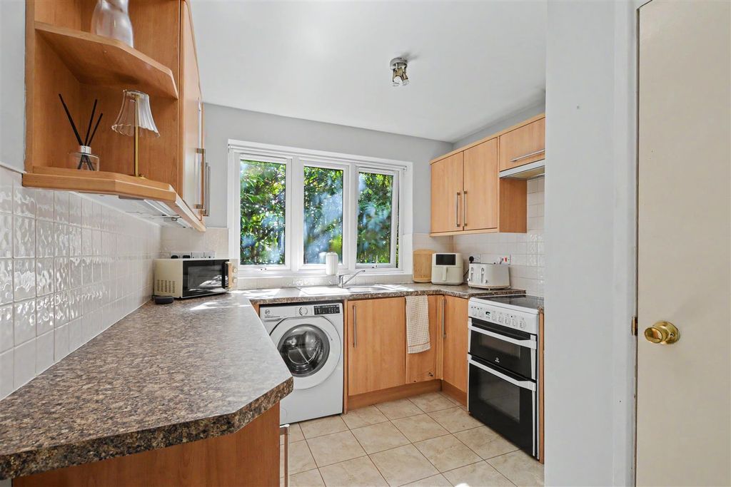 Additional image 4 of 2 bed maisonette for saleLenton Manor, Nottingham NG7