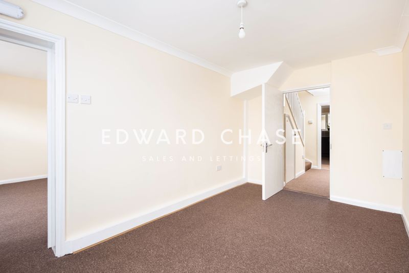 Property photo 3 of 15 Photo 12