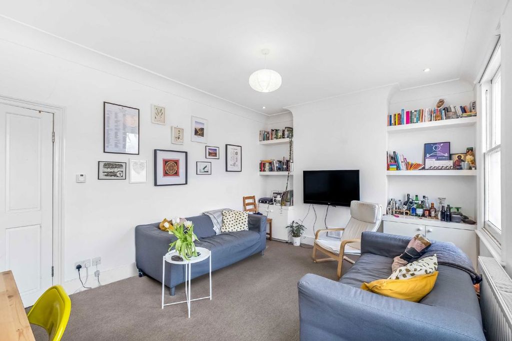 Property photo 2 of 6