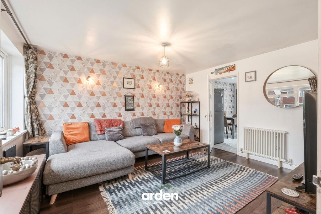 Property photo 2 of 13