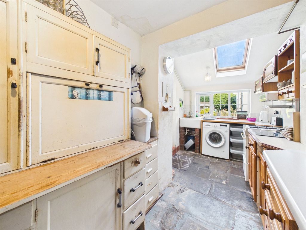 Property photo 2 of 14 Picture No. 08