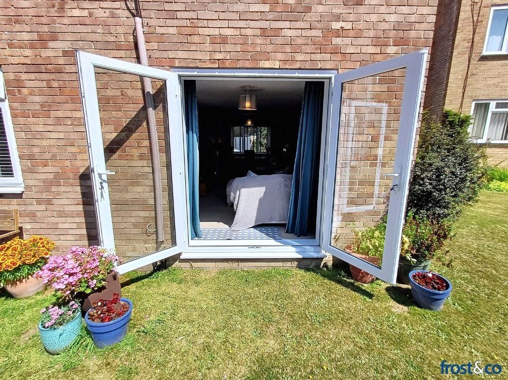 Property photo 2 of 16 Garden