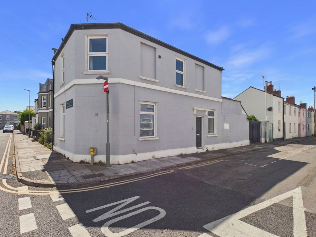 Property photo 1 of 19
