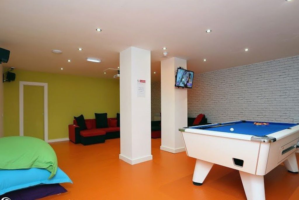 Property photo 2 of 5