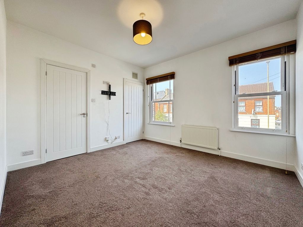 Property photo 2 of 9 Pbox-Img.Jpg