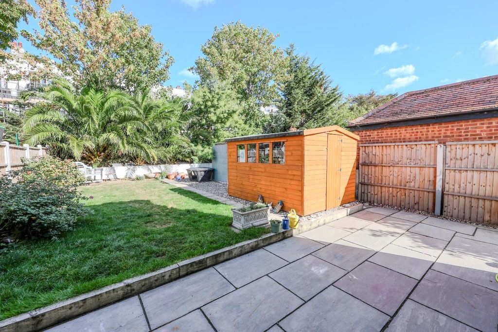Property photo 3 of 20