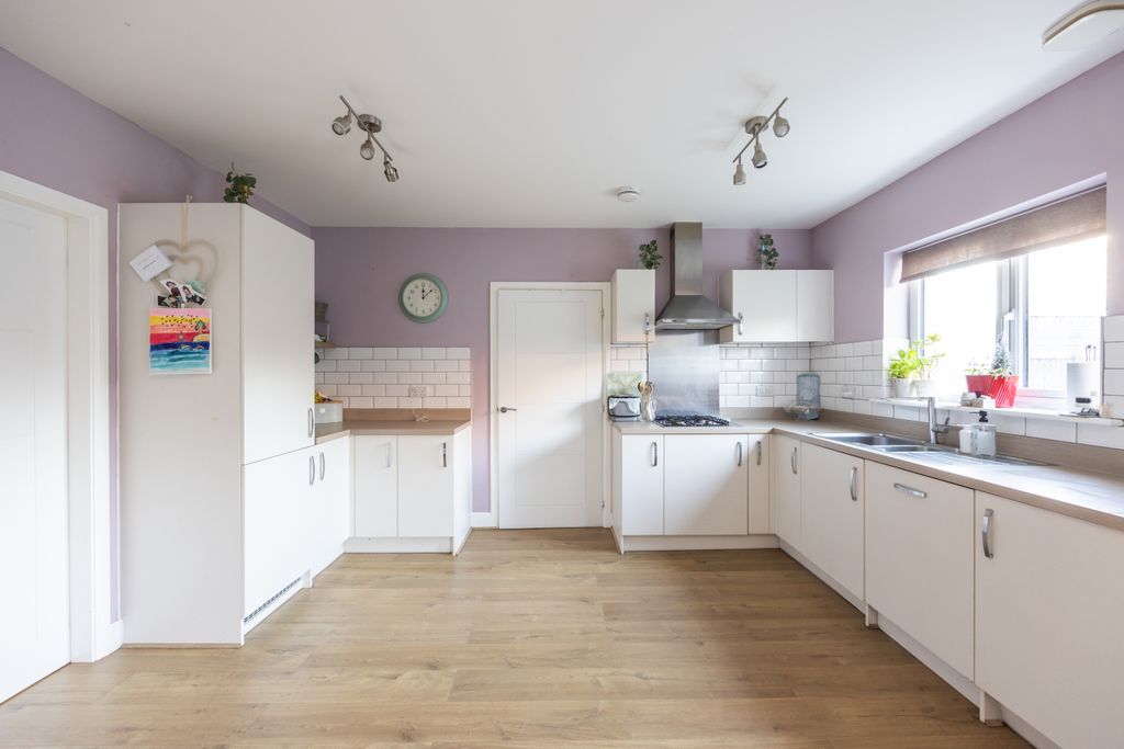 Property photo 3 of 23 Property Image 3