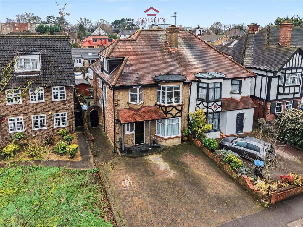 Property photo 2 of 32 Picture No. 29