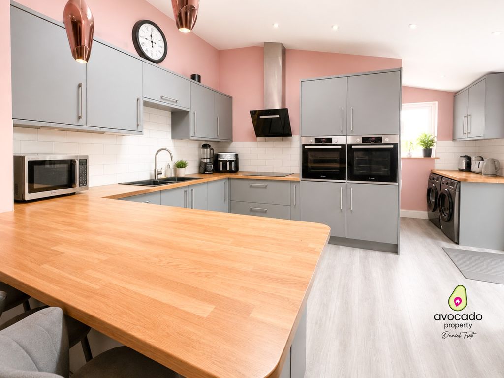Property photo 2 of 20 5224714