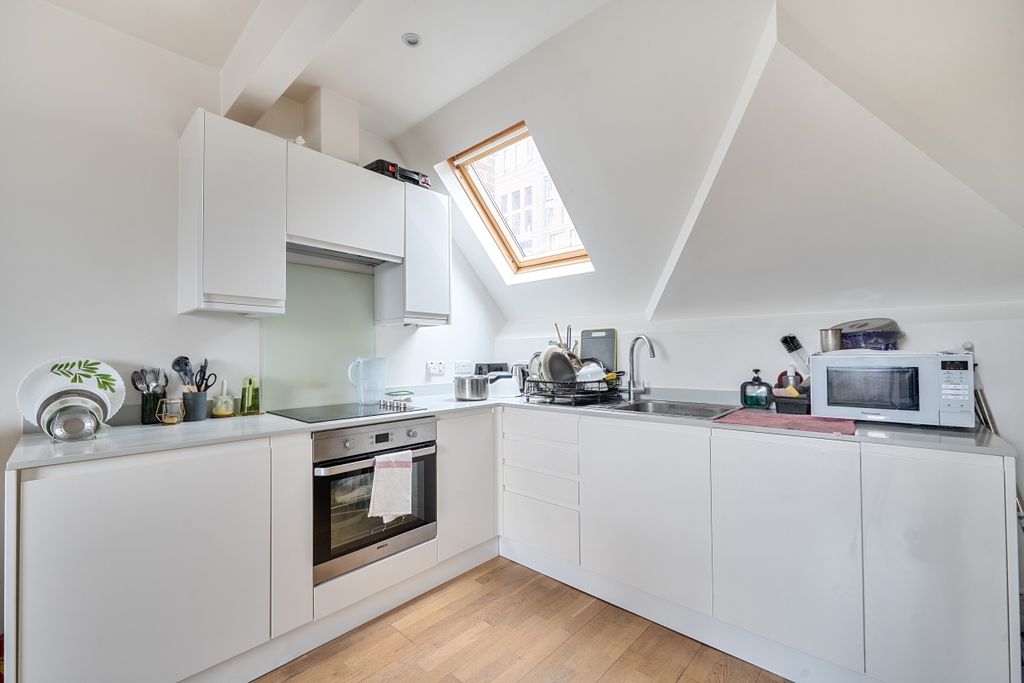 Property photo 1 of 18 1495700-9-6A5F94E...