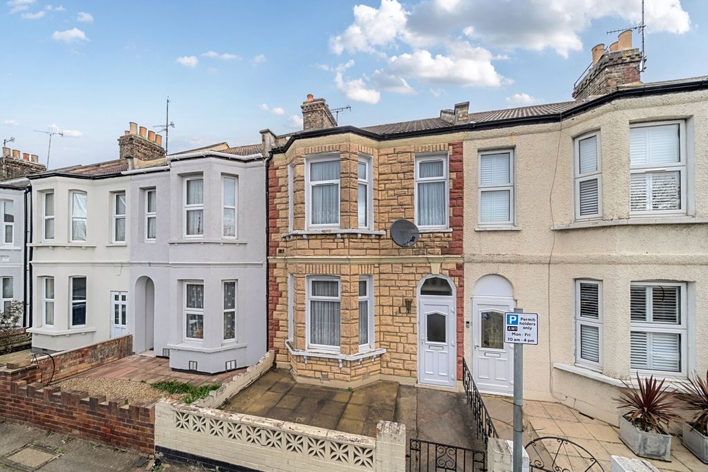 Property photo 1 of 16 1428957-1-69B28Ab...