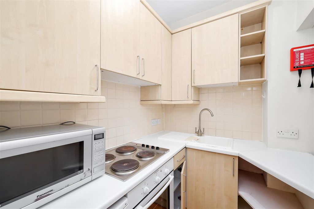 Property photo 2 of 5