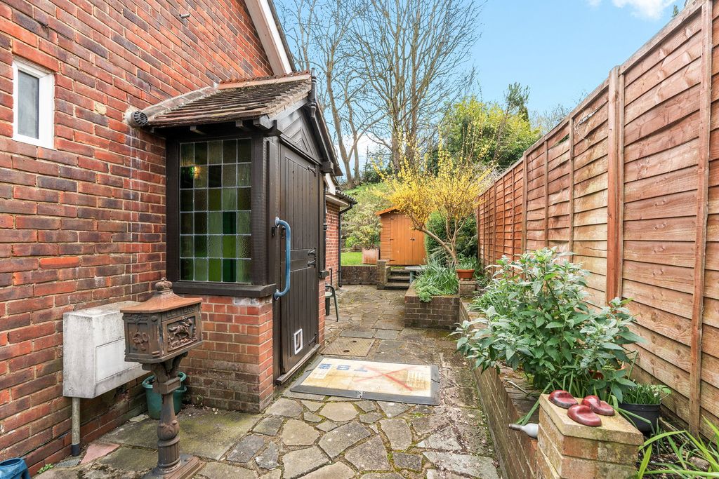 Property photo 2 of 16