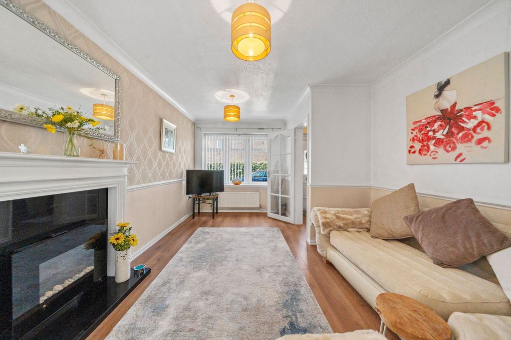 Property photo 2 of 19