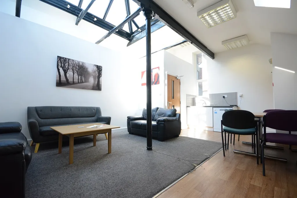Apartment in Nottingham, The Park - More
