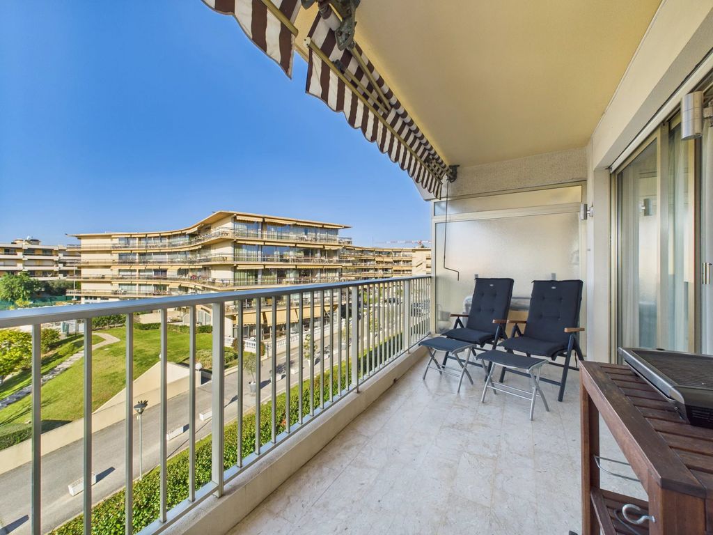 Property photo 3 of 21