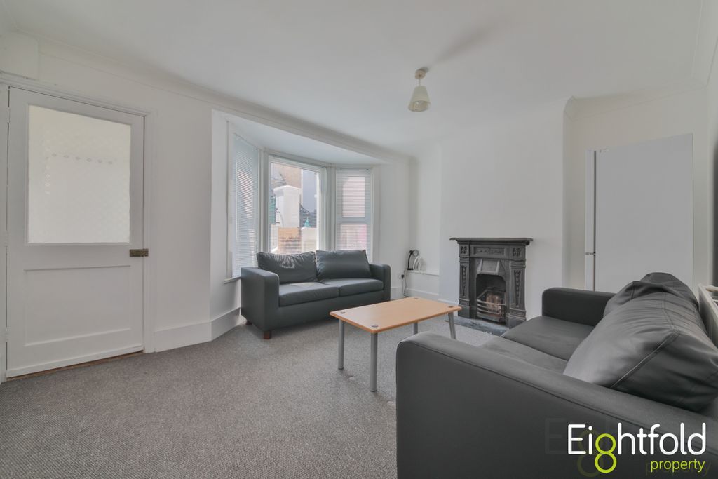 Property photo 3 of 14 Image