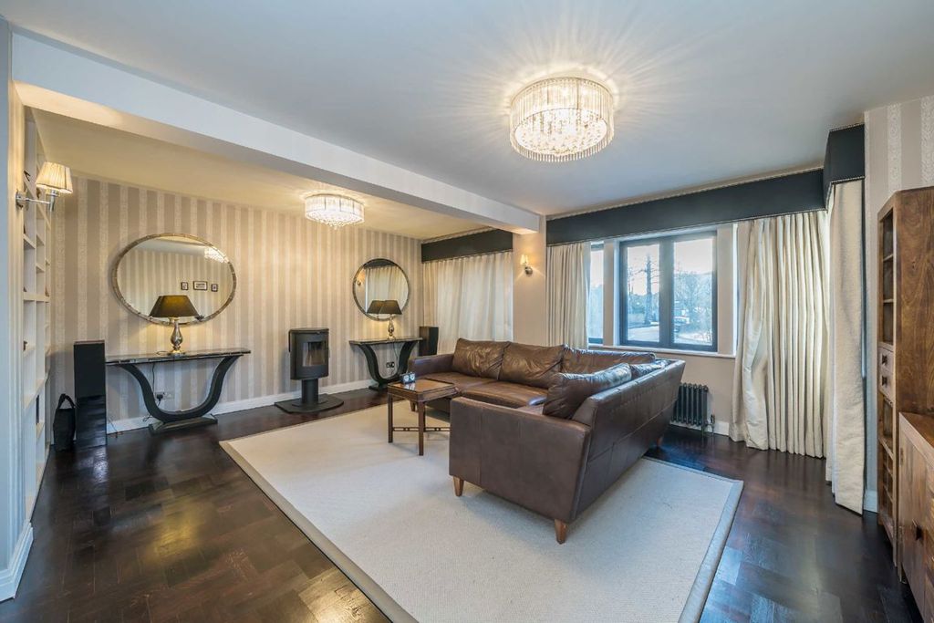 Additional image 4 of 4 bed detached house for saleOrmond Crescent, Hampton TW12