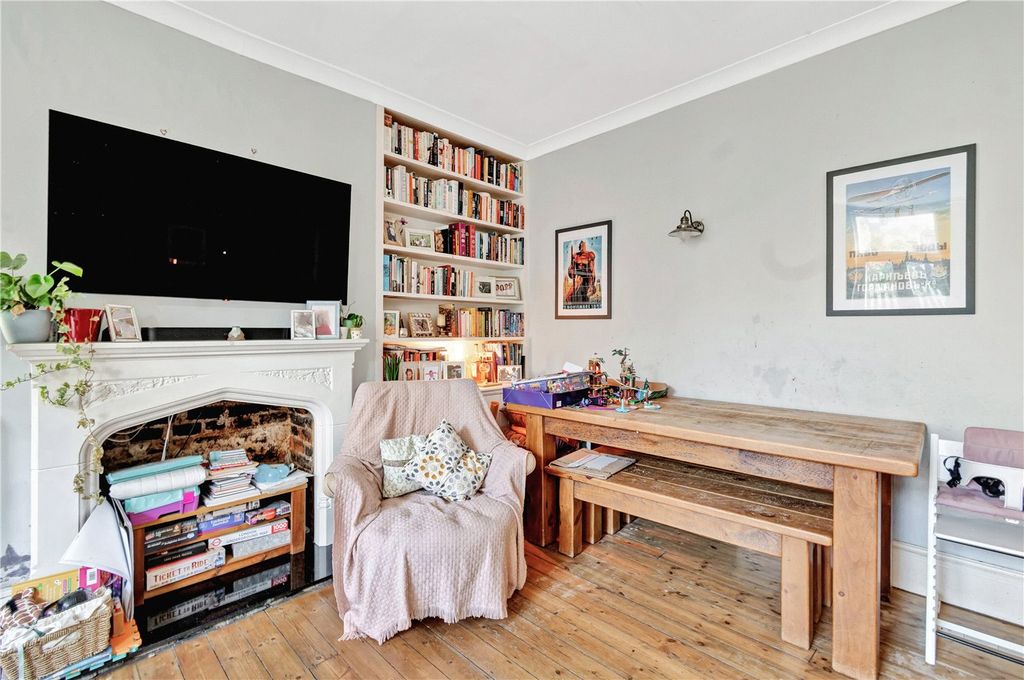 Property photo 3 of 13 Reception