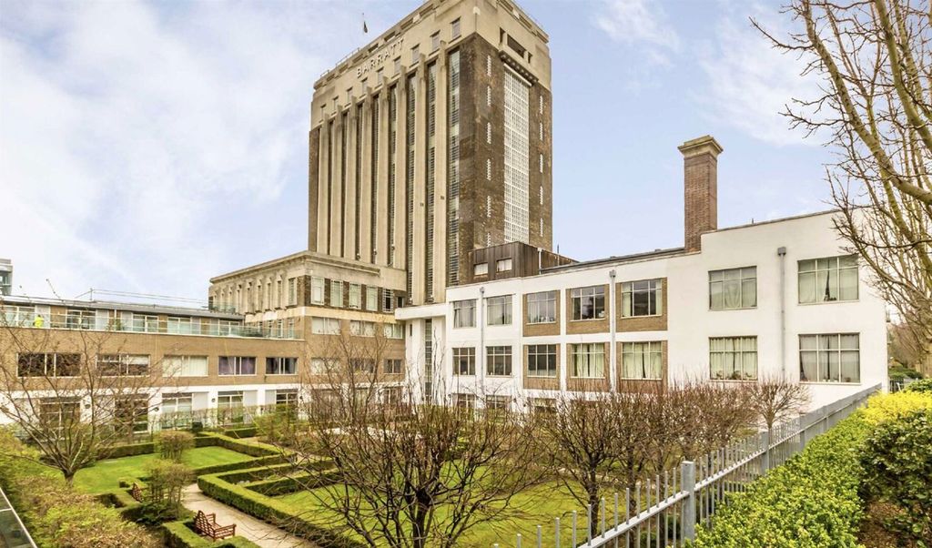 Property photo 1 of 5