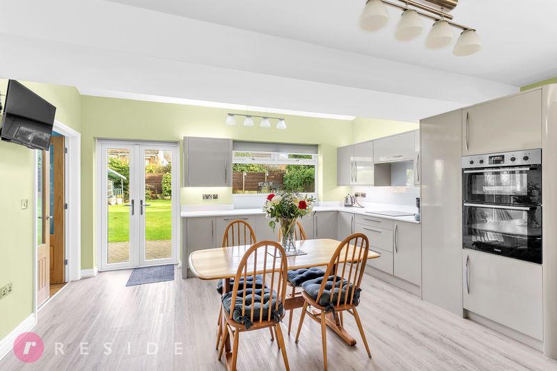 Property photo 3 of 30 Breakfast Kitchen