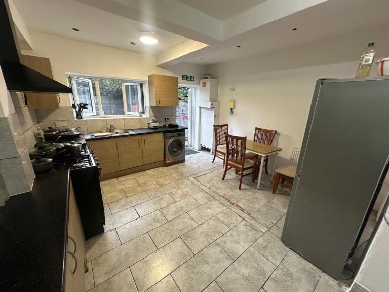 Property photo 2 of 4