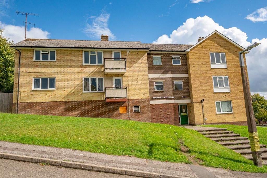 Property photo 2 of 3