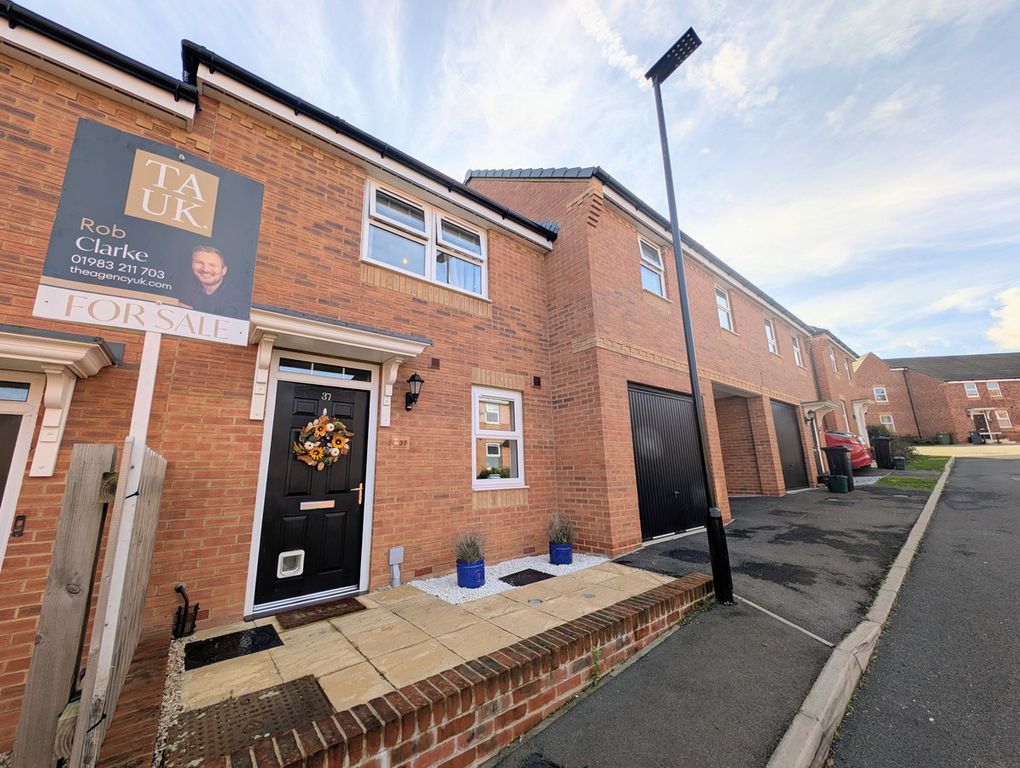 Property photo 3 of 26