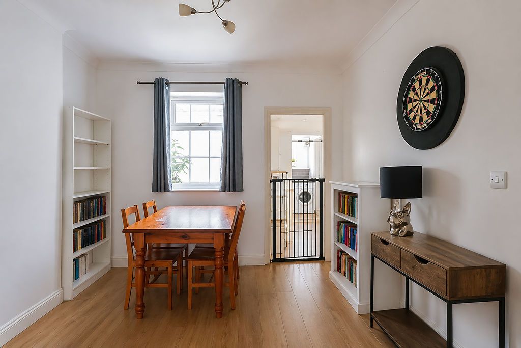 Property photo 3 of 14