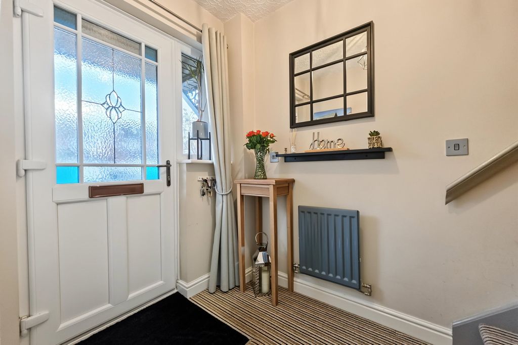 Property photo 2 of 24