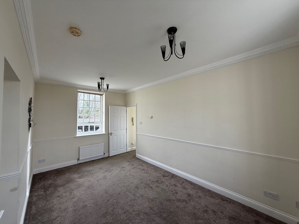 Property photo 3 of 9 Bedroom