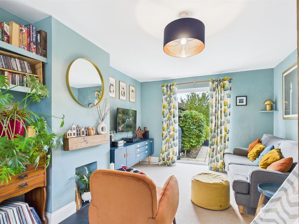 Property photo 3 of 15