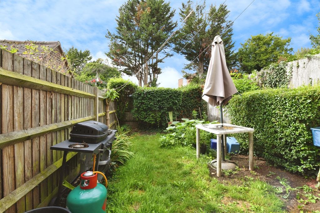 Property photo 3 of 13 Garden