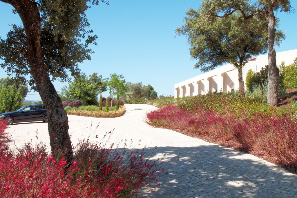 Property photo 1 of 36