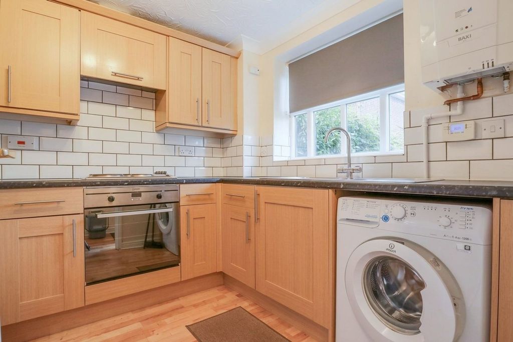 Property photo 3 of 12