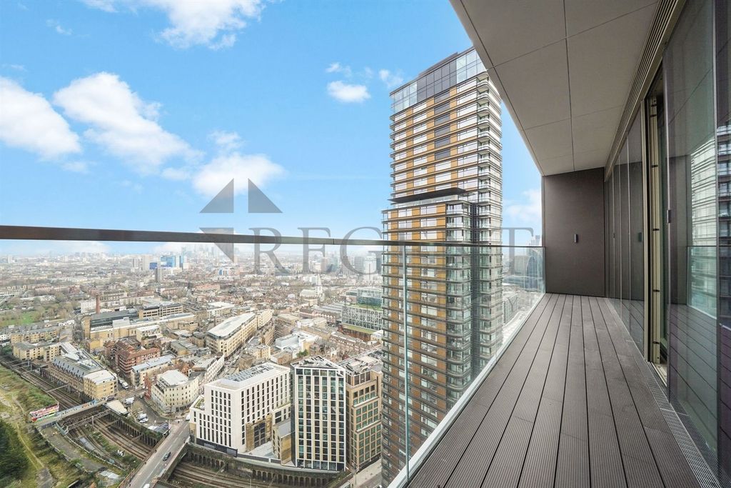 Property photo 3 of 15 Terrace