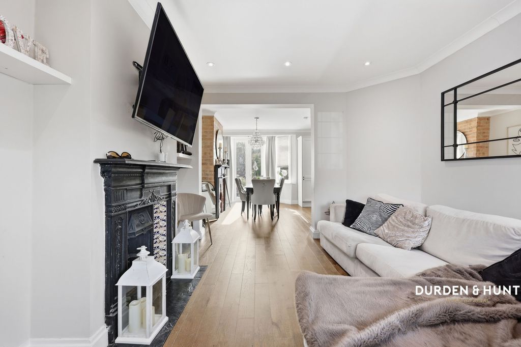 Property photo 3 of 19