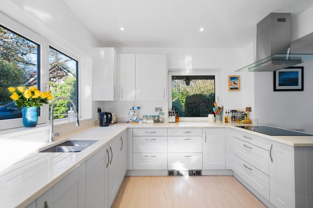 Property photo 3 of 22 Picture No. 38