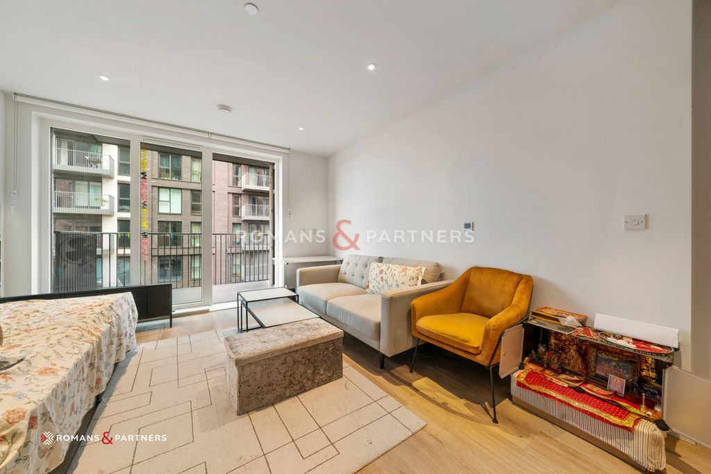 Property photo 2 of 17