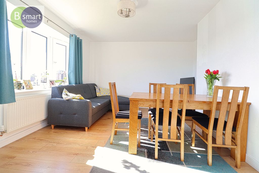 Property photo 2 of 16 Img_2518