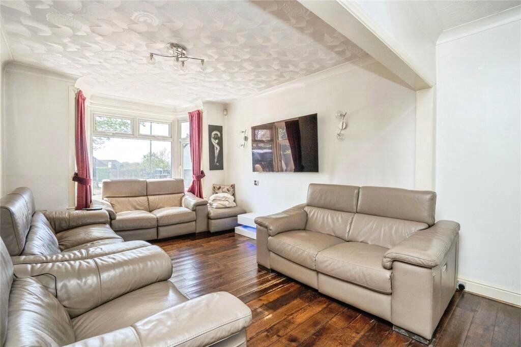 Property photo 2 of 18 Picture No. 15