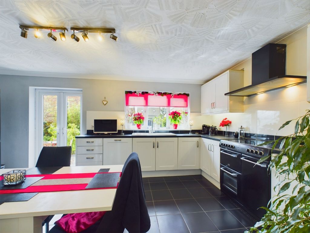 Property photo 3 of 31 3426366