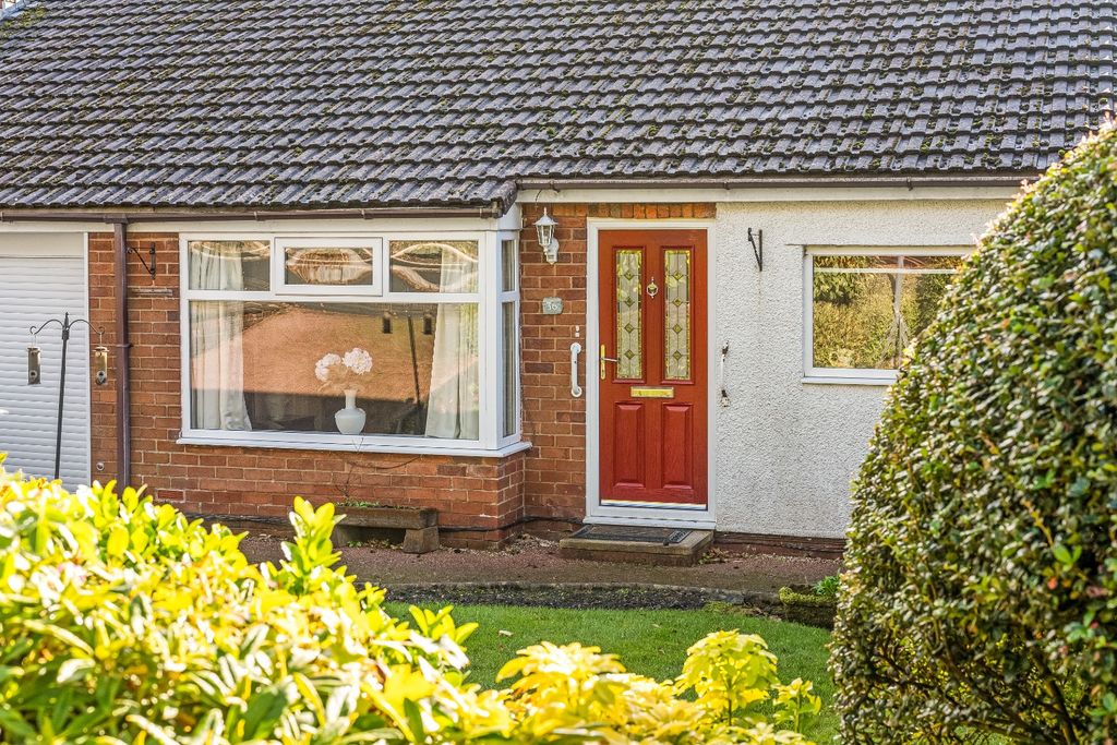 Property photo 2 of 35 5596572